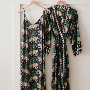 Bagheera - Satin Chic to Sleep Nightie and Satin
Robe Set - Ink (PRINT FRESH)